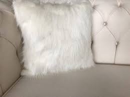 Misya Home Uzun Tuylu Ekru Kurk Pelus Kirlent Ic Dolgulu Kirlent Kirlent