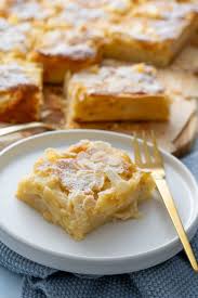 Apfelkuchen Vom Blech Schnell Lecker Und Mega Saftig Einfach Malene Rezept In 2020 Apfelkuchen Rezept Einfach Kuchen Und Torten Rezepte Kuchen Rezepte Einfach