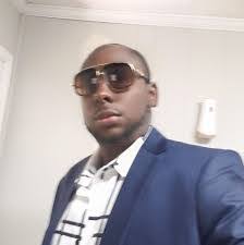 Dominique Jeanpierre's Instagram, Twitter & Facebook