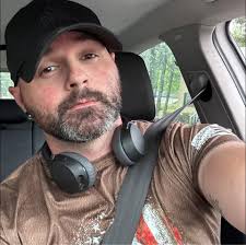 ✨ Vintage-Inspired Jewelry Lot ✨ Beautiful assortment of vintage-style  costume necklaces, bracelets, rings, and earrings. This bulk collection  features a mix of styles and designs, perfect for Gifting or personal wear  Pieces