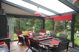 Veranda Jardin Hiver Avec Toiture Equipee De Panneau Sandwich De Polycarbonate Et De Verre Jardin D Hiver Decoration Exterieur Toiture Veranda