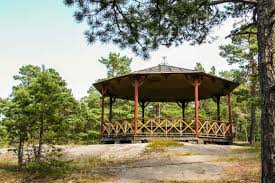 Program 2019 badgäst bör för erhållande af föreskrivet bad infinna sig å det anvisade badrummet på den bestämda tiden, eljest går han badet. Tallparken Och Tallparksbadet Trippa