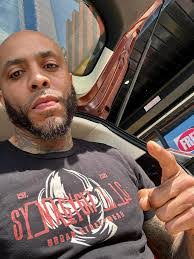 Romeo Mack's Instagram, Twitter & Facebook