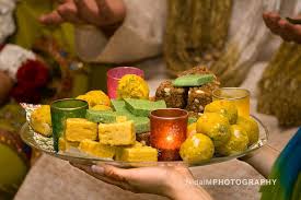 Amazing Thaal Decoration Ideas With Sweets For Different Events Morrocan Food Food Indian Food Recipes