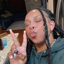 Tori Patterson (@explain.tori)