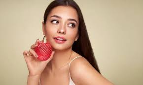 Vrăjitoarea" Mariah Carey, în război cu fraţii ei: "Sunt distruşi şi mi-e  milă de ei!"