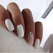 Con las uñas acrílicas blancas podemos jugar, podemos inventar, podemos ser creativas y lograr diseños únicos y espectaculares. 57 Mejores Disenos De Unas En Tendencia 2019 Fashion Nails Nails Bride Nails