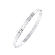 La plaque à graver mesure 4,3 cm x 0,5 cm. Bracelet Jonc Cadenas Martele En Argent L Atelier D Amaya