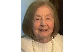 Barbara Langan's Instagram, Twitter & Facebook