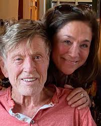 Happy 51st Birthday to Actor Bumper Robinson! He's known for starring in  Living Single and A Different World. 🎉🍰