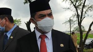 Jam sembilan malam, kembali aku menyusun siasat. Walikota Samarinda Tegaskan Tak Ada Lagi Pengangkatan Pegawai Tidak Tetap Harian Berikut Alasannya Tribun Kaltim