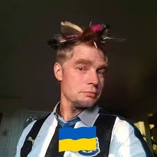 Someone who can help me with this? My grandpa took this picture 1928 and  its somewhere around River Denys station. He worked