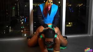 Gibby the clown fucks Shaniceluvmedia for the love of mortal Kombat! -  XNXX.COM