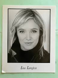 Lisa Langlois's Instagram, Twitter & Facebook