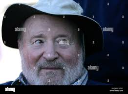 Published 10/28/2006, E-2) October 6, 2006 San Diego, CA Mothers from  civilian and military families meet up in various parts of San Diego County  as part of a social network started by