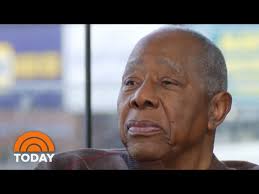 Hank Aaron Weighs In On Whether Pete Rose Deserves Reinstatement