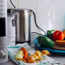 Ütüyü dik konuma getirip buhar ayarını açın ve. Kettle Kirec Temizleme Kartal 24