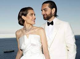 Caroline de monaco et carole. Charlotte Casiraghi And Dimitri Rassam Get Married At The Palace And Other Princely News