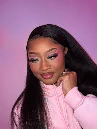 Daisy Asher's Instagram, Twitter & Facebook