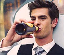 𝓣𝓱𝓮 𝓜𝓸𝓸𝓷 𝓲𝓼 𝓑𝓮𝓪𝓾𝓽𝓲𝓯𝓾𝓵, 𝓲𝓼𝓷'𝓽 𝓲𝓽