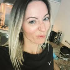 Kim Hampton-Evans (@Kim42429123)