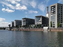 Provisionsfrei und vom makler finden sie bei immobilien.de. Westhafen Frankfurt Am Main Westhafen Ffm Beliebtes Wohngebiet