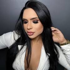 Produção pelas mãos dela @amandaallgayermaquiadora ✨🤍