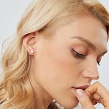 18K White Gold Plated Stud Earrings Set for Women Mens 4 Prong Brilliant  Round Cut 3-7MM Cubic Zirconia Earring Studs Sets : Amazon.ca: Clothing,  Shoes & Accessories