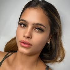 Daniela Azevedo (@danielaazeveedo) • Instagram photos and videos