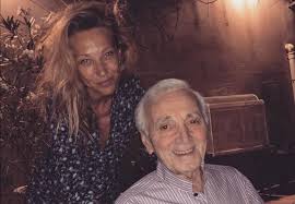 Laura Smet Passe Sa Soiree Avec Le Pere Spirituel De Johnny Hallyday