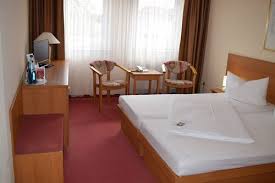 Yelp is a fun and easy way to find, recommend and talk about what's great and not so great in leipzig and beyond. Astral Inn Hotel Leipzig In Leipzig Hotels Com