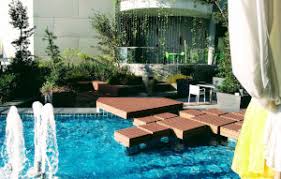 Hier kommt ein kleiner überblick über wichtige kaufkriterien. 5 Ideen Wie Sie Kleine Pools Platzsparend Im Garten Gestalten