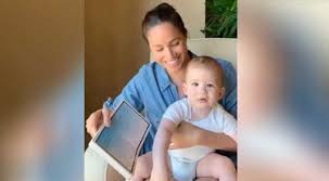 Hours after the couple announced their baby news. Meghan Markle Flaunts Baby Bump As She Steps Out With Son Archie See Pics Entertainment News Wionews Com
