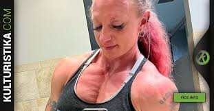 Cvičení vám dodá nejen svaly, ale i krásu, pyšní se Ann Mckenzie