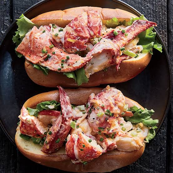 Best-of-Both-Worlds Lobster Roll