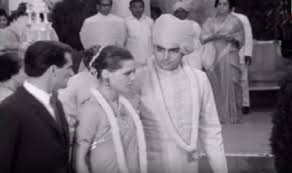 Former prime minister rajiv gandhi, who was believed to be on a comeback trail to power, was assassinated by ltte members in sriperumbudur congress leader rahul gandhi pays tribute to his father and former prime minister rajiv gandhi on his 30th death anniversary, at his memorial veer. Politics History Asia Pasific
