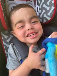 Moeen Khan has addressed recent rumors about his health, firmly stating  that he is completely healthy and alive. The cricket star reassured fans  that reports of his de@th are false, emphasizing his