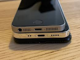 Doch was unterscheidet das gerät überhaupt vom vorgänger? Apple Iphone 12 Vergleich Mit Den Gehausen Alterer Generationen