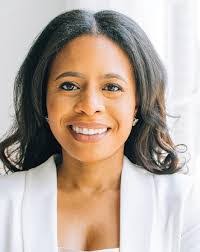 Aimee Kahn's Instagram, Twitter & Facebook