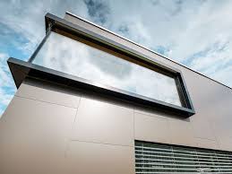 Fassade Mit Der Aluminium Verbundplatte In Bronze Modernes Einfamilienhaus Mit Flachdach Fassaden Gestaltung Fassadengestaltung Fassade