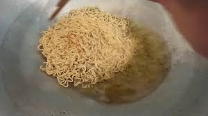 Последние твиты от lee fah mee (@queenkkuras). Crispy Lee Fah Mee Youtube