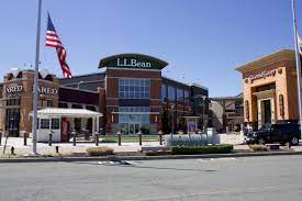 The mall is owned and managed by the macerich company, having purchased the mall from developer wilmorite in 2005, and has 1,669,000 square feet (155,055. Freehold Raceway Mall Wikipedia