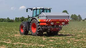 kverneland fertiliser spreaders get 54m throw farmers weekly