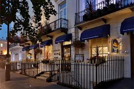 A safe, a lift and luggage storage are also provided. Best Western Victoria Palace