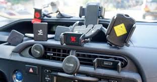 Orang tua itu menjunjung _____ kayu api di atas kepalanya sambil mengelek _____ tikar mengkuang. 10 Tip Perlu Anda Tahu Sebelum Beli Pemegang Fon Dalam Kereta