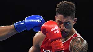 Tony yoka célèbre sa victoire aux jeux olympiques de 2016. Box Olympiasieger Yoka Wegen Versaumter Dopingtests Gesperrt Eurosport