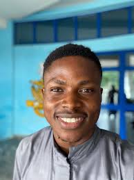 WHAT DO I MEAN WHEN I SAY “meh head swinging” ? 🇬🇾