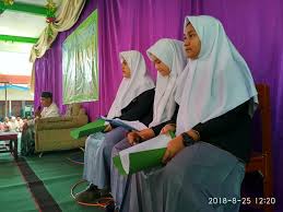 و الصلاة و السلام على اشرف الأنبيآء و المرسلين وعلى آله. Teks Mc Tiga Bahasa Arab Inggris Indonesia