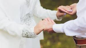 Barakallahu lakuma wa baraka 'alaikuma. 11 Ucapan Pernikahan Islam Yang Penuh Makna Dan Berkesan