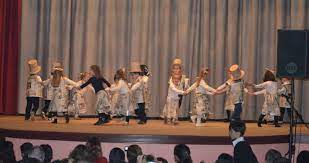 Voyager dans le temps durée de la lecture : Spectacle De Noel Le Voyage Des Millenaires Actualites